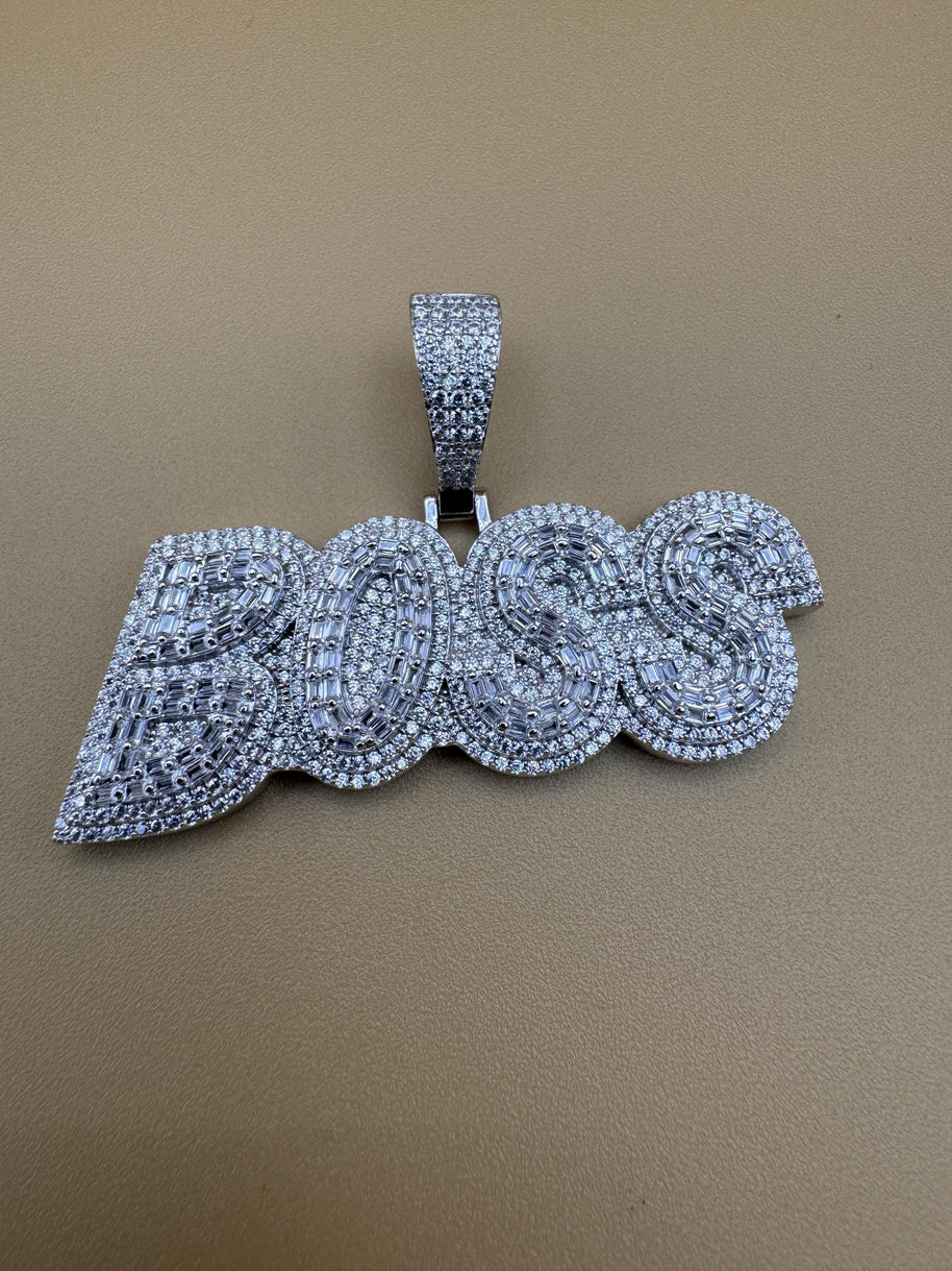 925 Sterling Silver BOSS Pendant - Made in Italy with dazzling detail - Dije BOSS en Plata de Ley 925 - Italiano con detalles deslumbrantes
