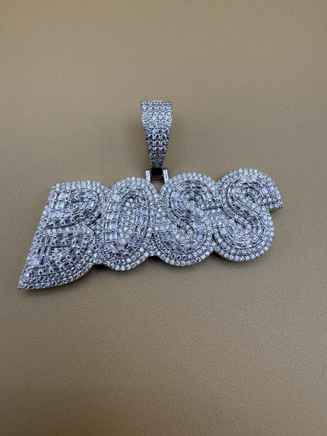 925 Sterling Silver BOSS Pendant - Made in Italy with dazzling detail - Dije BOSS en Plata de Ley 925 - Italiano con detalles deslumbrantes