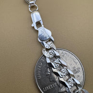 Long 925 silver Cuban chain with diamond-cut detailing and lobster clasp / 925 Cadena cubana de plata de ley diamantada y broche de langosta