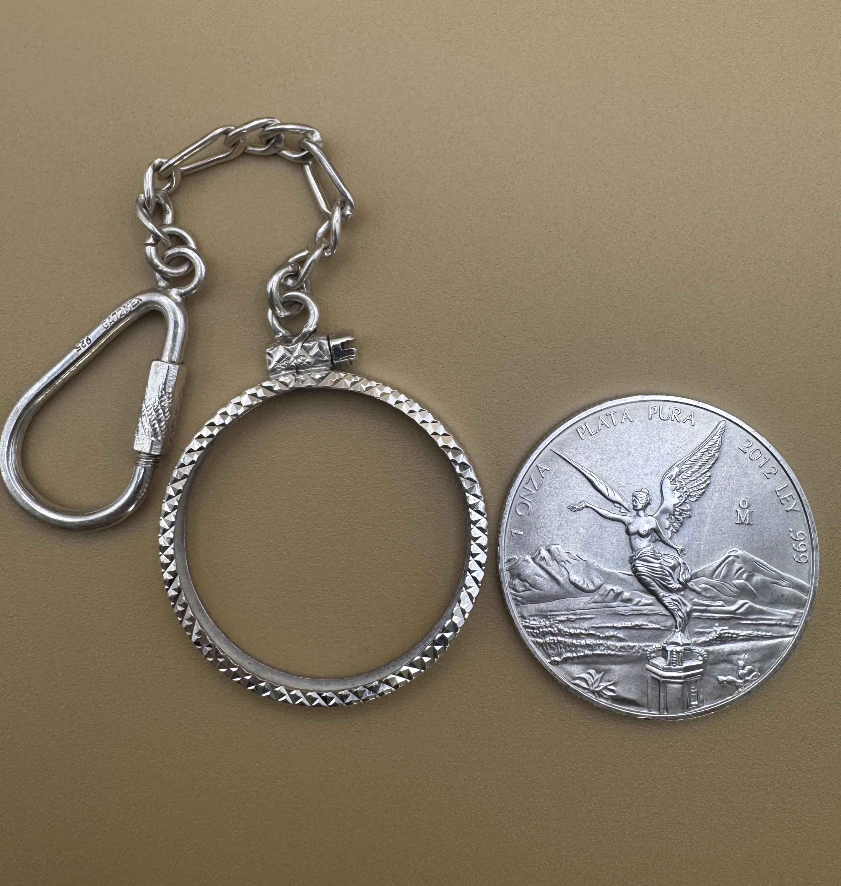925 sterling silver keychain with a coin bezel /  925 Plata llavero con Bizel