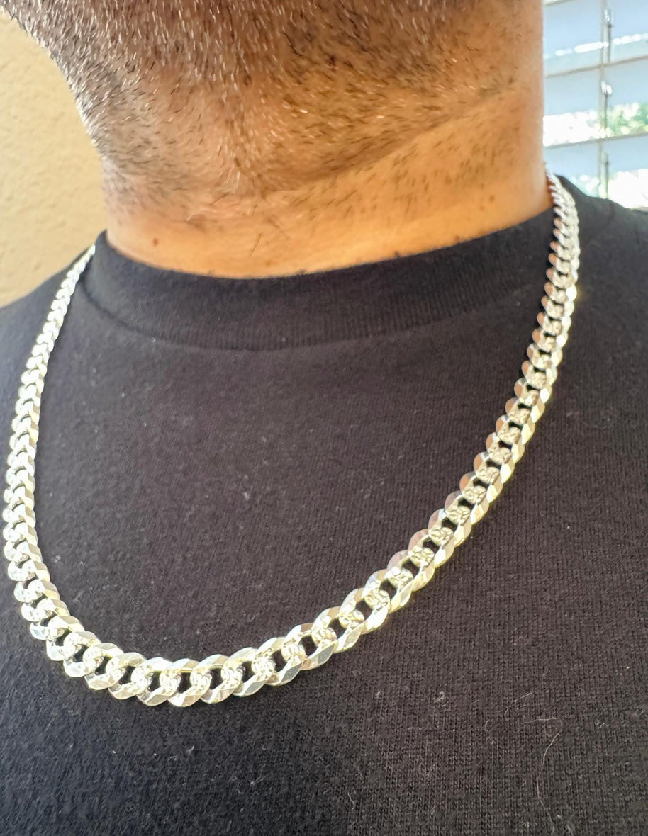 Long 925 silver Cuban chain with diamond-cut detailing and lobster clasp / 925 Cadena cubana de plata de ley diamantada y broche de langosta