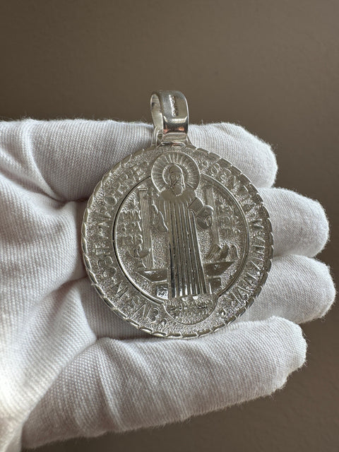 MEDALLA de San Benito en Plata de Ley 925.