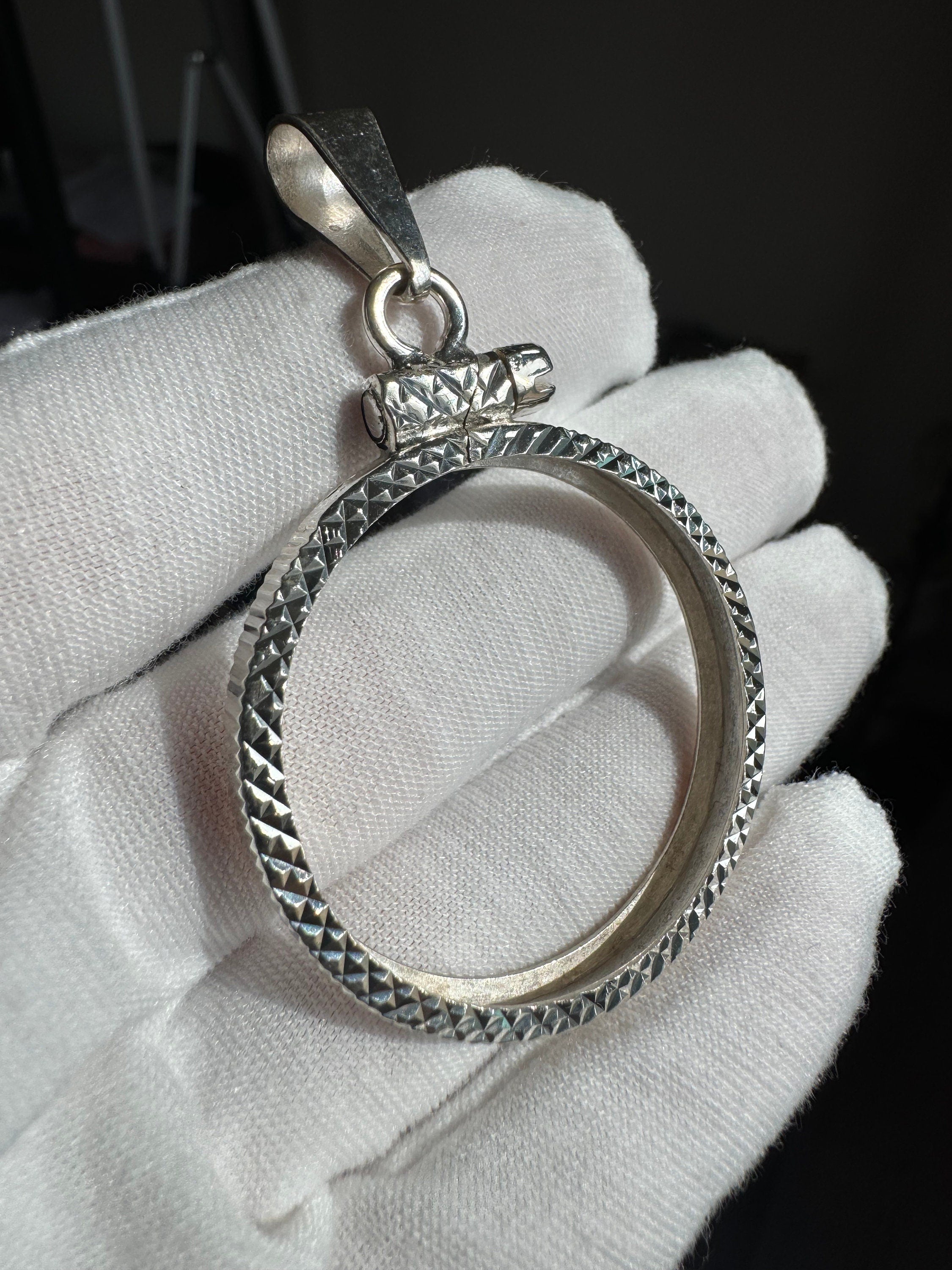 Sterling silver 925 Coin Bezel for collecting silver coins / Bisel de Plata 925 (Small Bezel)