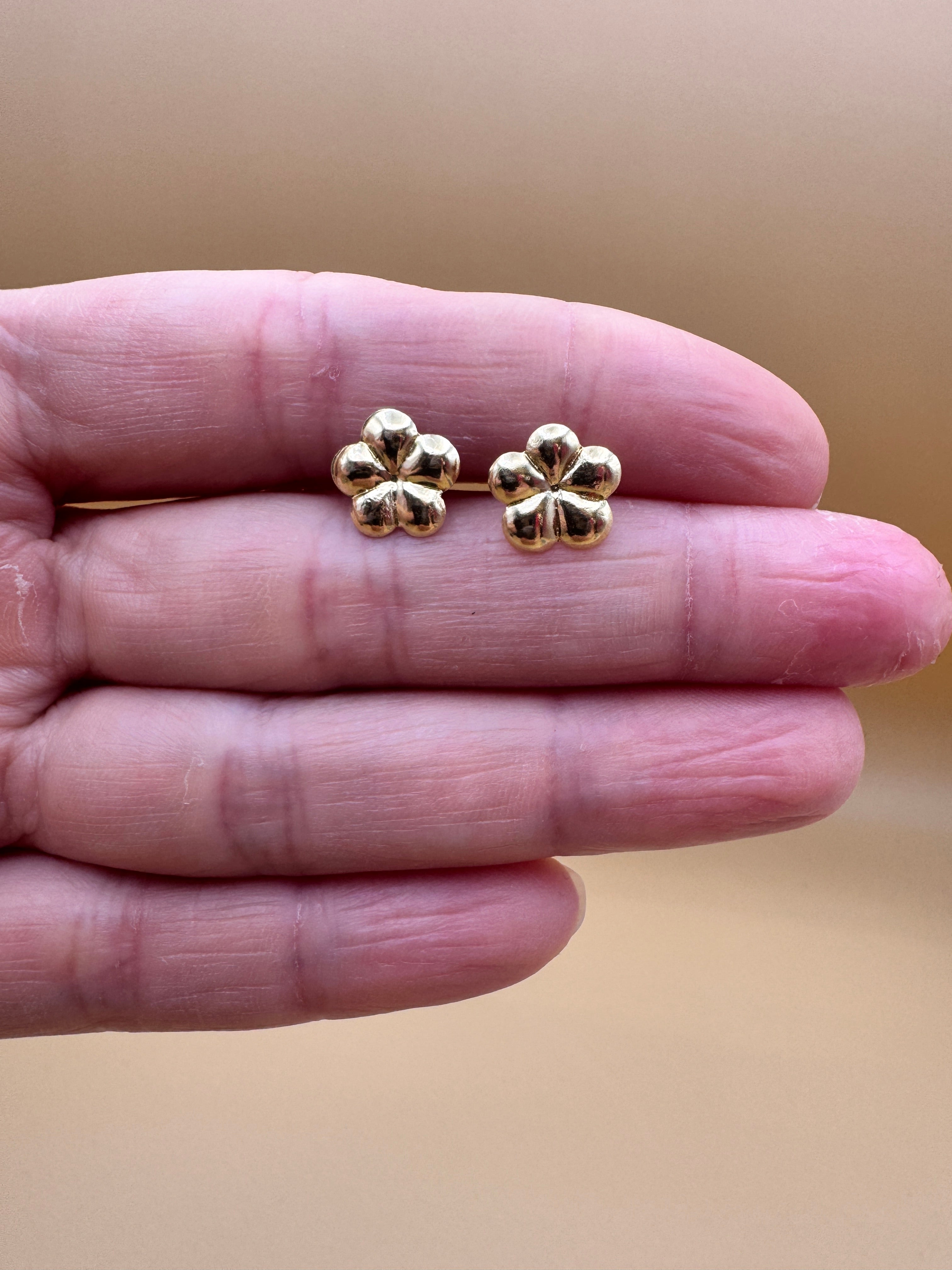 10K Gold Flower Stud Earrings | Dainty Floral| Small Gold