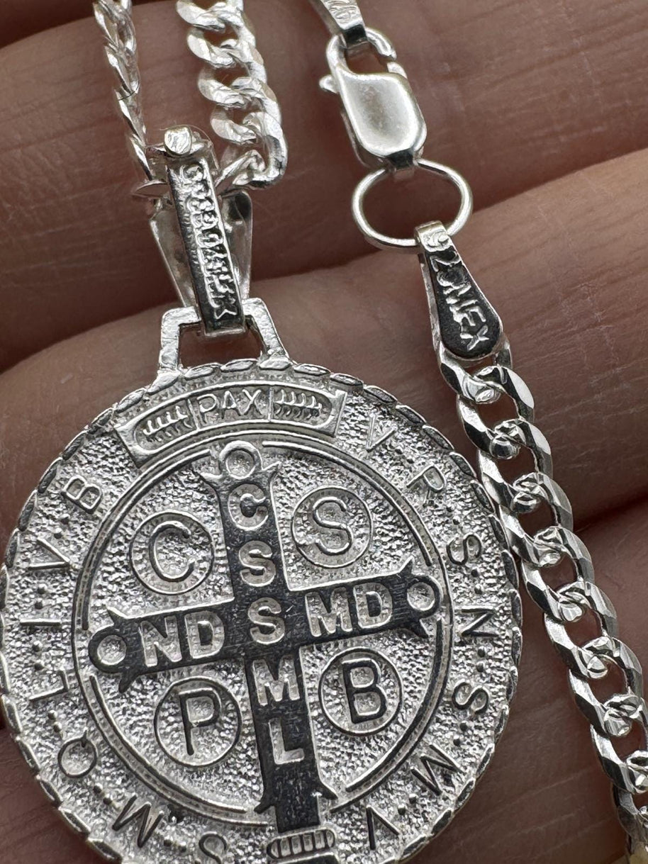 925 Sterling Silver St. Benedict the Protector | Plata 925 cadena con medalla San Benito Santo Protector