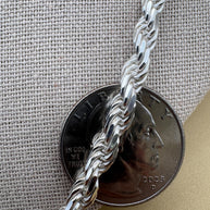 Elegant Italian 925 silver rope chain perfect for any occasion./Elegante cadena de plata italiana 925 Perfecta para cualquier ocasión