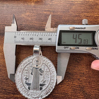 MEDALLA de San Benito en Plata de Ley 925.