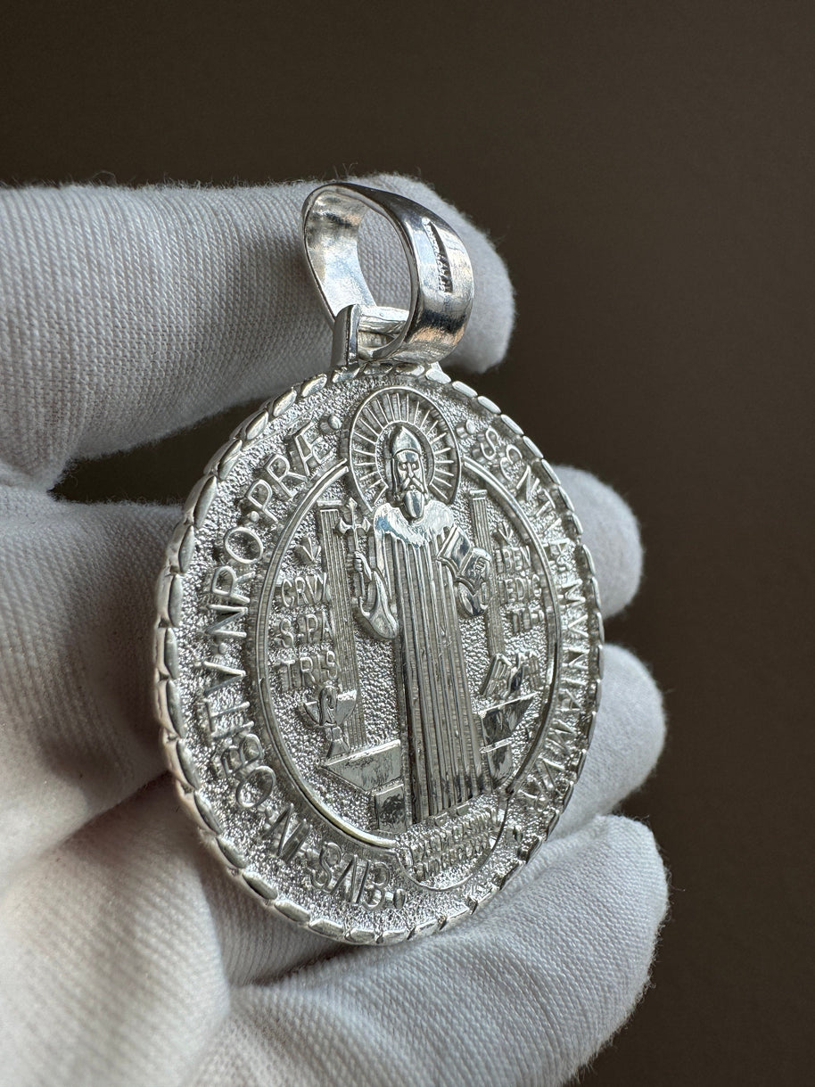 MEDALLA de San Benito en Plata de Ley 925.