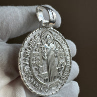 MEDALLA de San Benito en Plata de Ley 925.