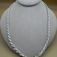 Elegant Italian 925 silver rope chain perfect for any occasion./Elegante cadena de plata italiana 925 Perfecta para cualquier ocasión