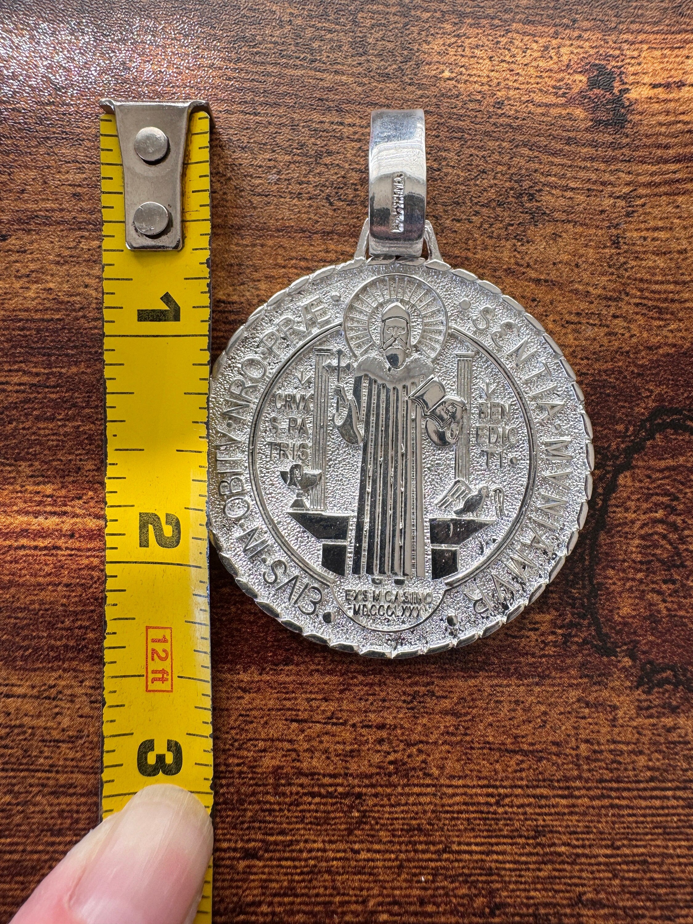 MEDALLA de San Benito en Plata de Ley 925.
