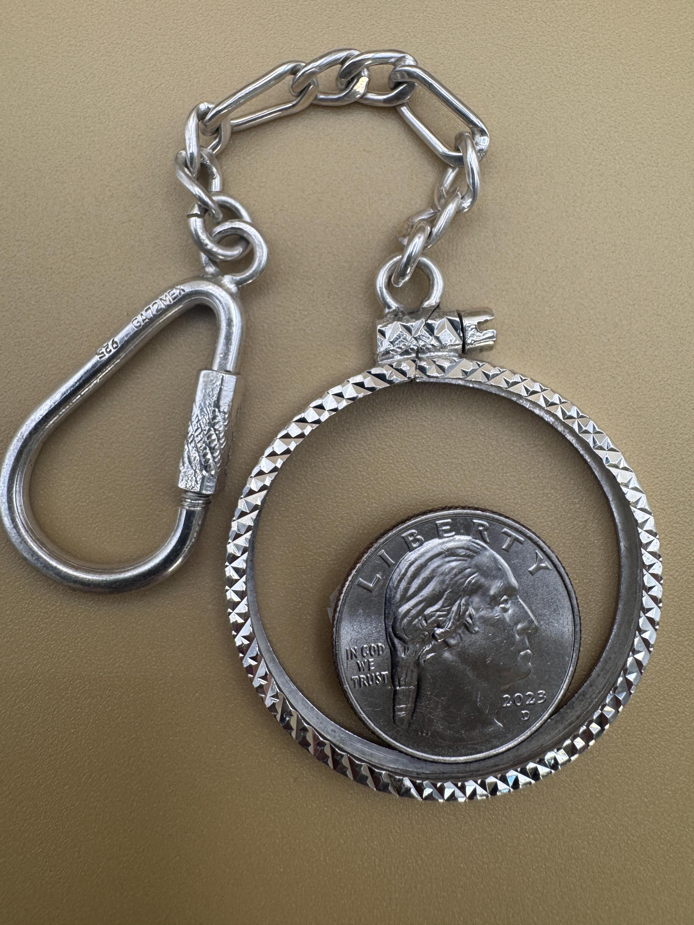 925 sterling silver keychain with a coin bezel /  925 Plata llavero con Bizel